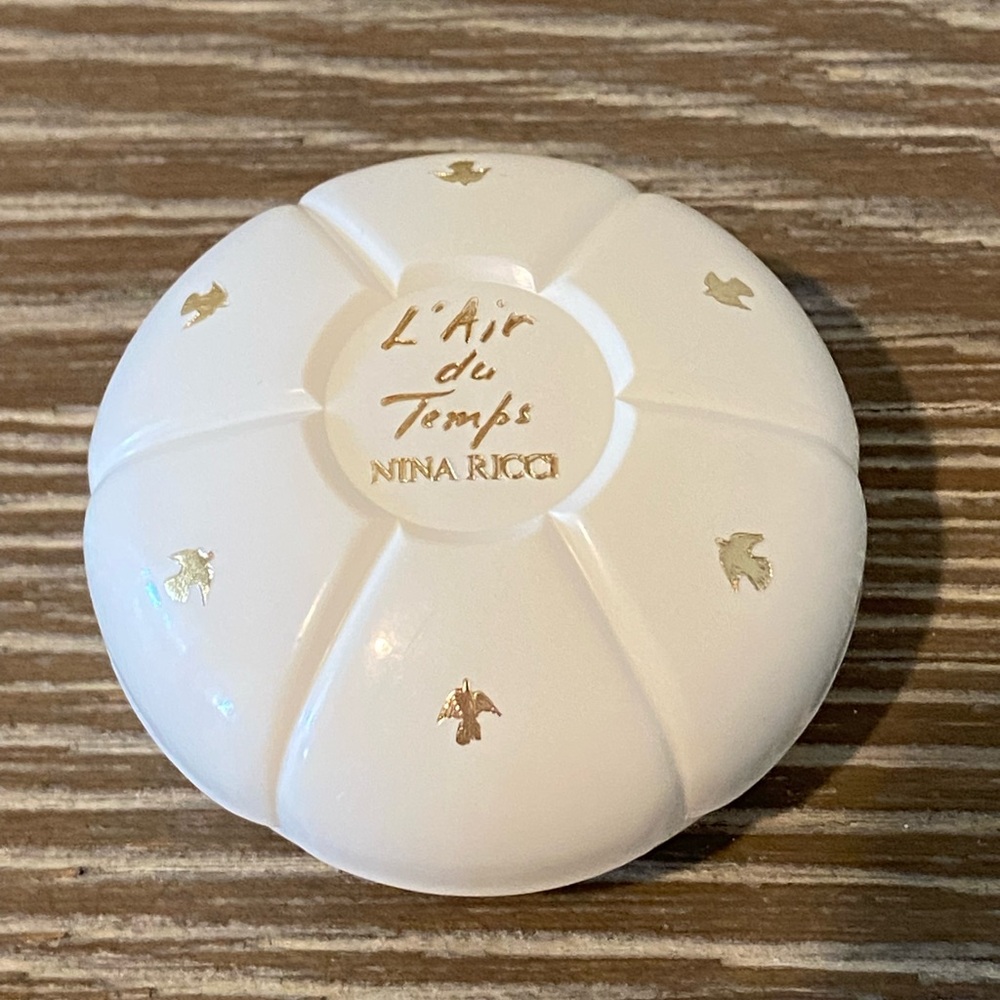 Nina Ricci L’Air Du Temps Perfumed Soap Made In France .875oz NEW